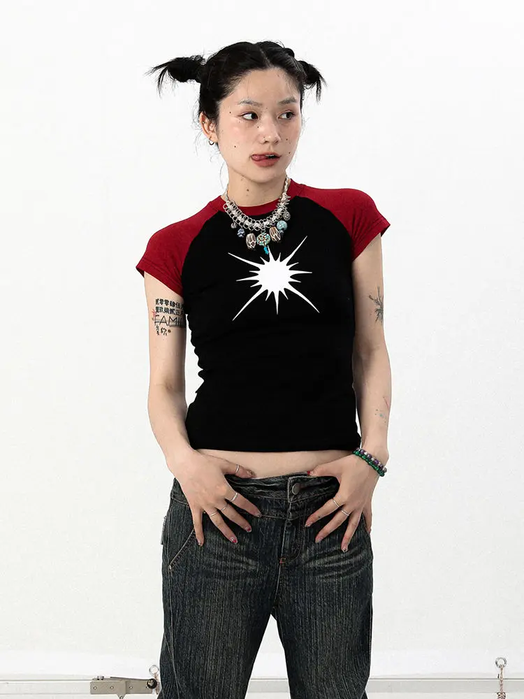 American color-blocked raglan short-sleeved T-shirt sweet and spicy style slim-fit short hot girl shirt 2024 summer new ins top
American color-blocked raglan short-sleeved T-shirt sweet and spicy style slim-fit short hot girl shirt 2024 summer new ins top