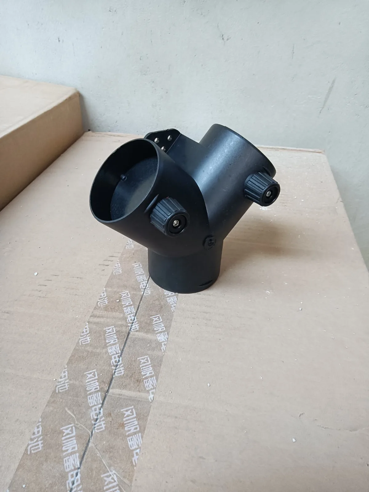 1* Adjustable Y 60mm/2.36\\\" Ducting Connector Interface With Internal Flip For Espar/Eberspacher For Webasto
1* Adjustable Y 60mm/2.36\\\" Ducting Connector Interface With Internal Flip For Espar/Eberspacher For Webasto