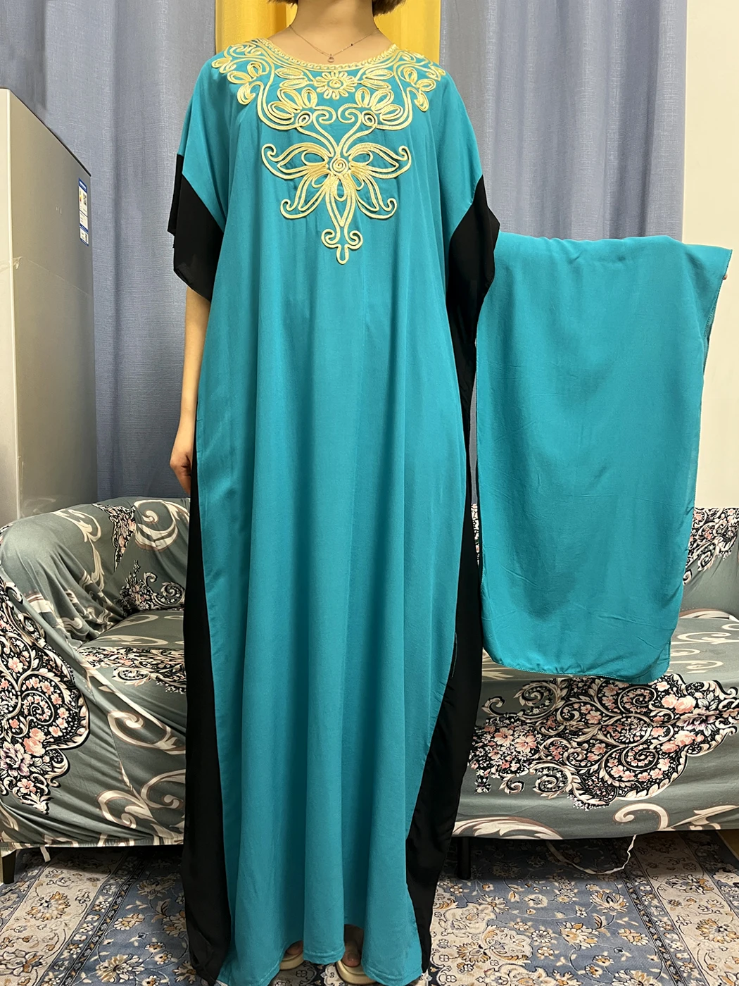 

Muslim Traditional Cotton Abayas For Women 2023 Dubai Pure Splice Color Applique Short Sleeve African Dresses With Hijab Scarf