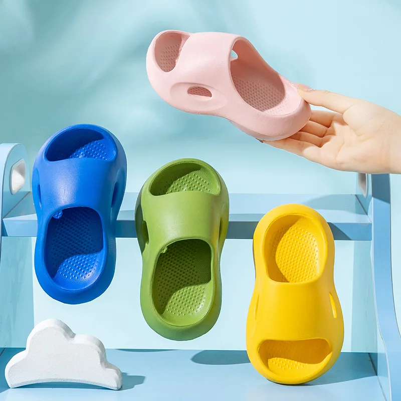 

Children's Summer Non-slip Slippers Sandals for Boys Girl Cute Slides Soft Sole Non-slip Flip Flops Home Kids Indoor Slippers