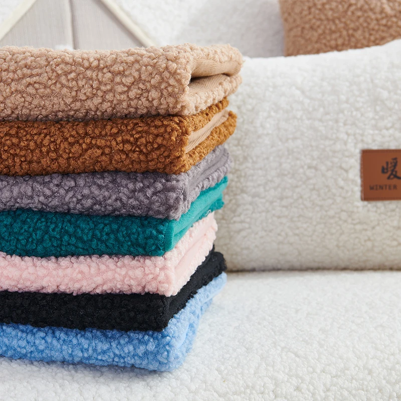 Solid Color Thicken Lambswool Sofa Towel Anti-slip Couch Cover Soft Bay Window Floor Mat Plush Sofa Covers for Living Room
Solid Color Thicken Lambswool Sofa Towel Anti-slip Couch Cover Soft Bay Window Floor Mat Plush Sofa Covers for Living Room