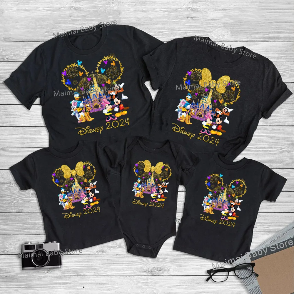 

2024 Family Disney Trip Shirts Mickey Minnie Family Matching Outfits Look Dad Mom Kids Tshirts First Disneyland Vacation Clothes