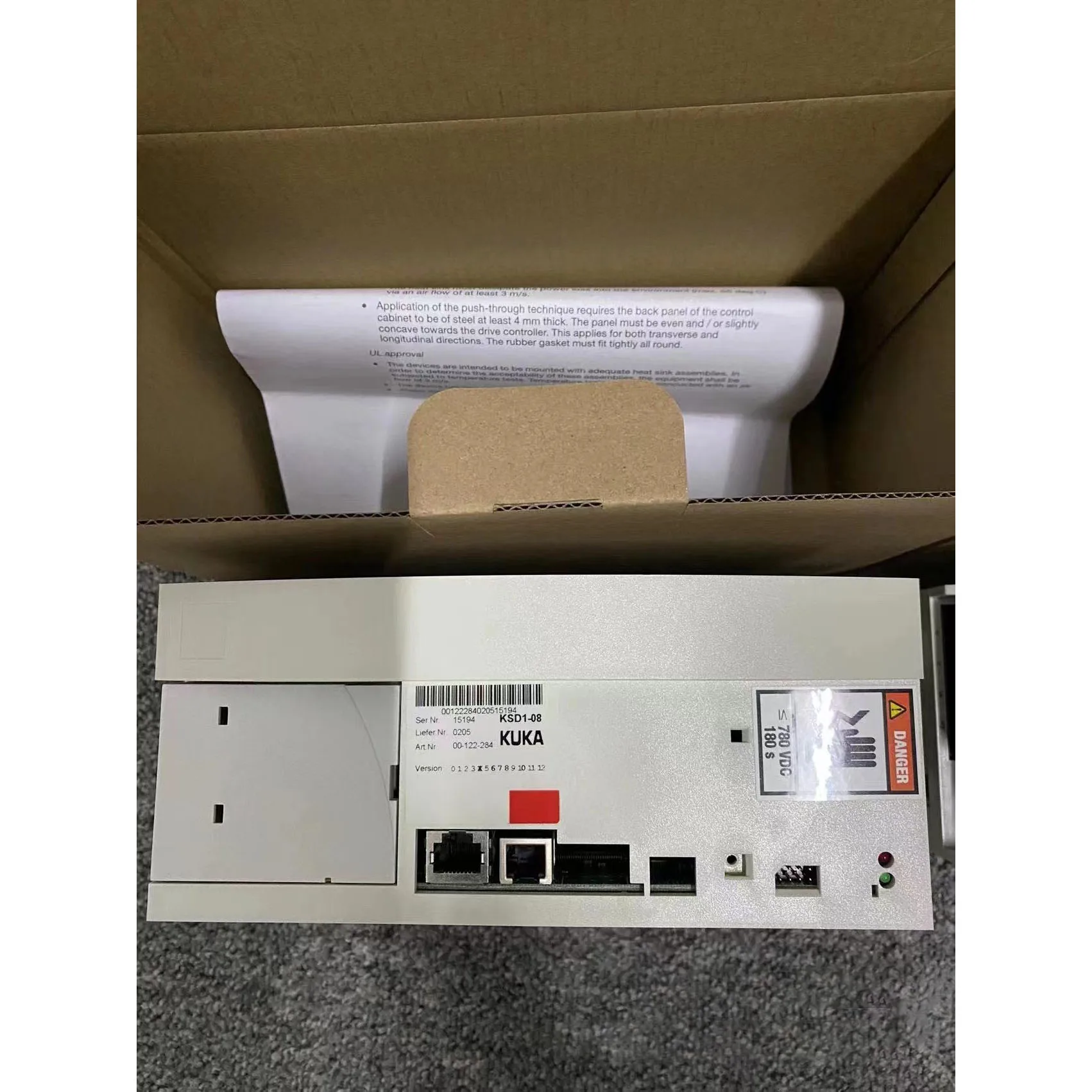 

KSD1-08 E93DA222I4B531 00-105-925 00-122-284 KCP2 Robot Drive For KUKA