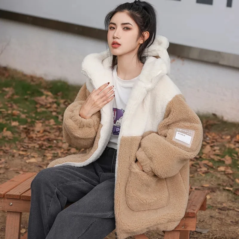 2023 Winter New Faux Fur Coat Women Cute Student Hooded Lamb wool Jackets Loose Plush Outwear Female Padded Overcoat Top Tide
2023 Winter New Faux Fur Coat Women Cute Student Hooded Lamb wool Jackets Loose Plush Outwear Female Padded Overcoat Top Tide