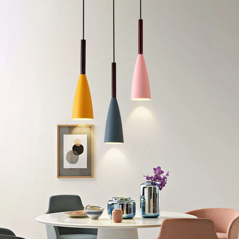 simple bedroom modern Bedside chandelier creative restaurant lamp bar long single head small Chandelier
simple bedroom modern Bedside chandelier creative restaurant lamp bar long single head small Chandelier