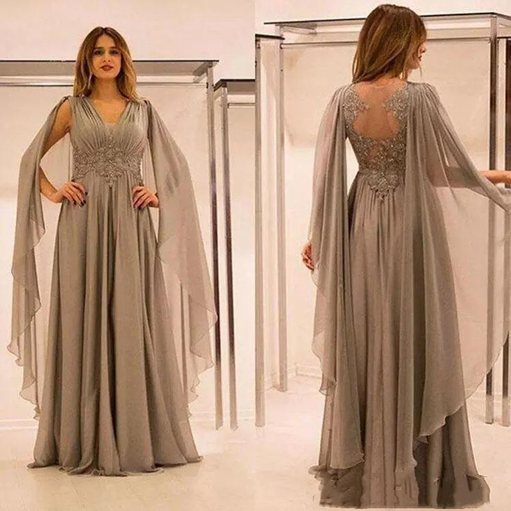 

Elegant Chiffon Grey Mother Of The Bride Dresses With Lace Applique Beads Ruched V Neck Illusion Back Mother Groom Evening Dress