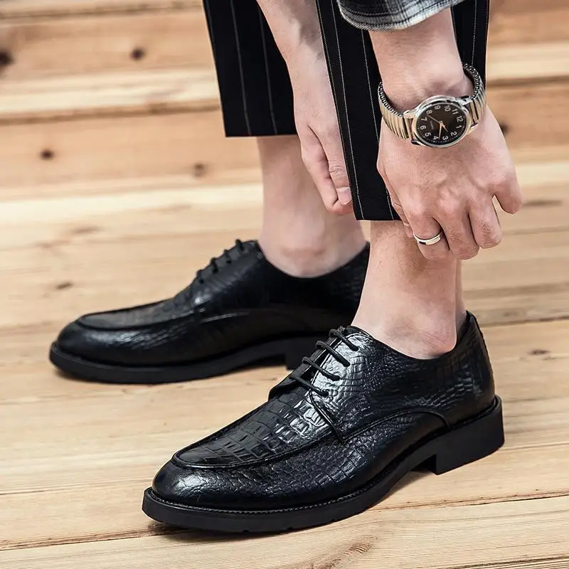 Leather Shoes Men's Spring New Business Formal Wear Brogue British Style High-Grade Heightened Casual Wedding Groom's Shoes
Leather Shoes Men's Spring New Business Formal Wear Brogue British Style High-Grade Heightened Casual Wedding Groom's Shoes