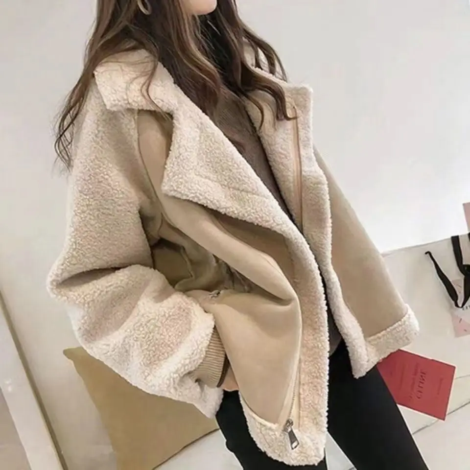 Women Trench Winter Short Loose Faux Fur Warm Coat Long Sleeve Female Thick Street Wear Casual Fit Outwears T131
Women Trench Winter Short Loose Faux Fur Warm Coat Long Sleeve Female Thick Street Wear Casual Fit Outwears T131