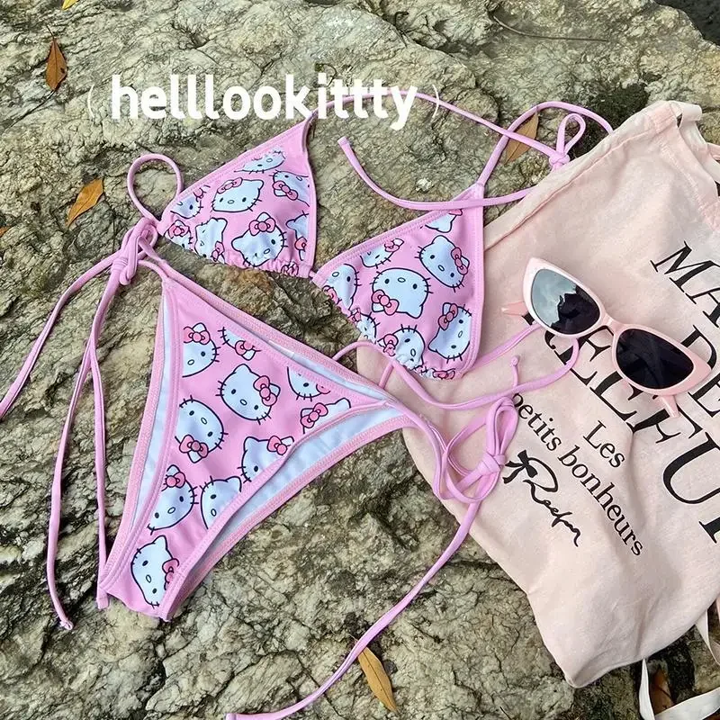 Комплект бикини HelloKitty Sanrio 1 комплект/2 шт., милые Мультяшные летние пляжные мягкие трусики с лямками сбоку, Y2K, сексуальное бикини, милый купальник Girl
Комплект бикини HelloKitty Sanrio 1 комплект/2 шт., милые Мультяшные летние пляжные мягкие трусики с лямками сбоку, Y2K, сексуальное бикини, милый купальник Girl