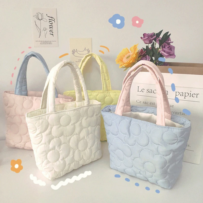 Korean Style Quilted Portable Snack Storage Bag Ins Style Bento Bag Lunch Box Handbag Trolley Hanging Bag Fashion Women Handbag
Korean Style Quilted Portable Snack Storage Bag Ins Style Bento Bag Lunch Box Handbag Trolley Hanging Bag Fashion Women Handbag