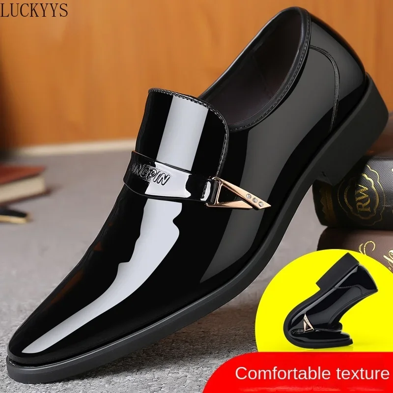 2024 Spring New Men's Leather Shoes Bright Leather Business Casual Lazy Shoes European and American Hairdresser Fashion Shoes
2024 Spring New Men's Leather Shoes Bright Leather Business Casual Lazy Shoes European and American Hairdresser Fashion Shoes