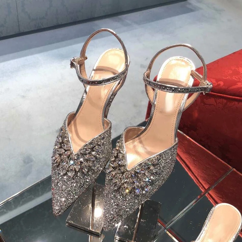 2021 Spring/Summer New Style Silver Beaded Closed Toe Rhinestone Pointed Toe High Heels Stiletto Sandals Women's Shoes
2021 Spring/Summer New Style Silver Beaded Closed Toe Rhinestone Pointed Toe High Heels Stiletto Sandals Women's Shoes