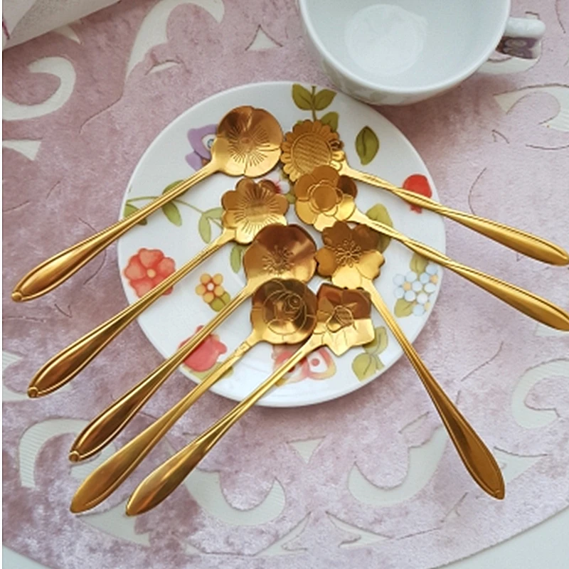 

8Pcs/Set Flowers Design Gold Drink Tableware Spoon Long Handle Dessert Tea Coffee Mixing Spoon Stainless Steel Vintage Teaspoons