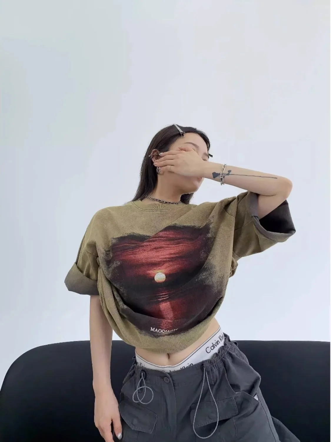 Korean heavyweight pure cotton summer design niche couple T-shirt casual loose Japanese sunset print short sleeved top T-shirt
Korean heavyweight pure cotton summer design niche couple T-shirt casual loose Japanese sunset print short sleeved top T-shirt