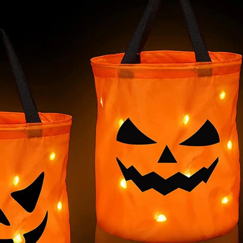 Halloween Trick or Treat Bags durable cloth made Halloween Light Candy Bag with LED lights stylish halloween decor accessories
Halloween Trick or Treat Bags durable cloth made Halloween Light Candy Bag with LED lights stylish halloween decor accessories