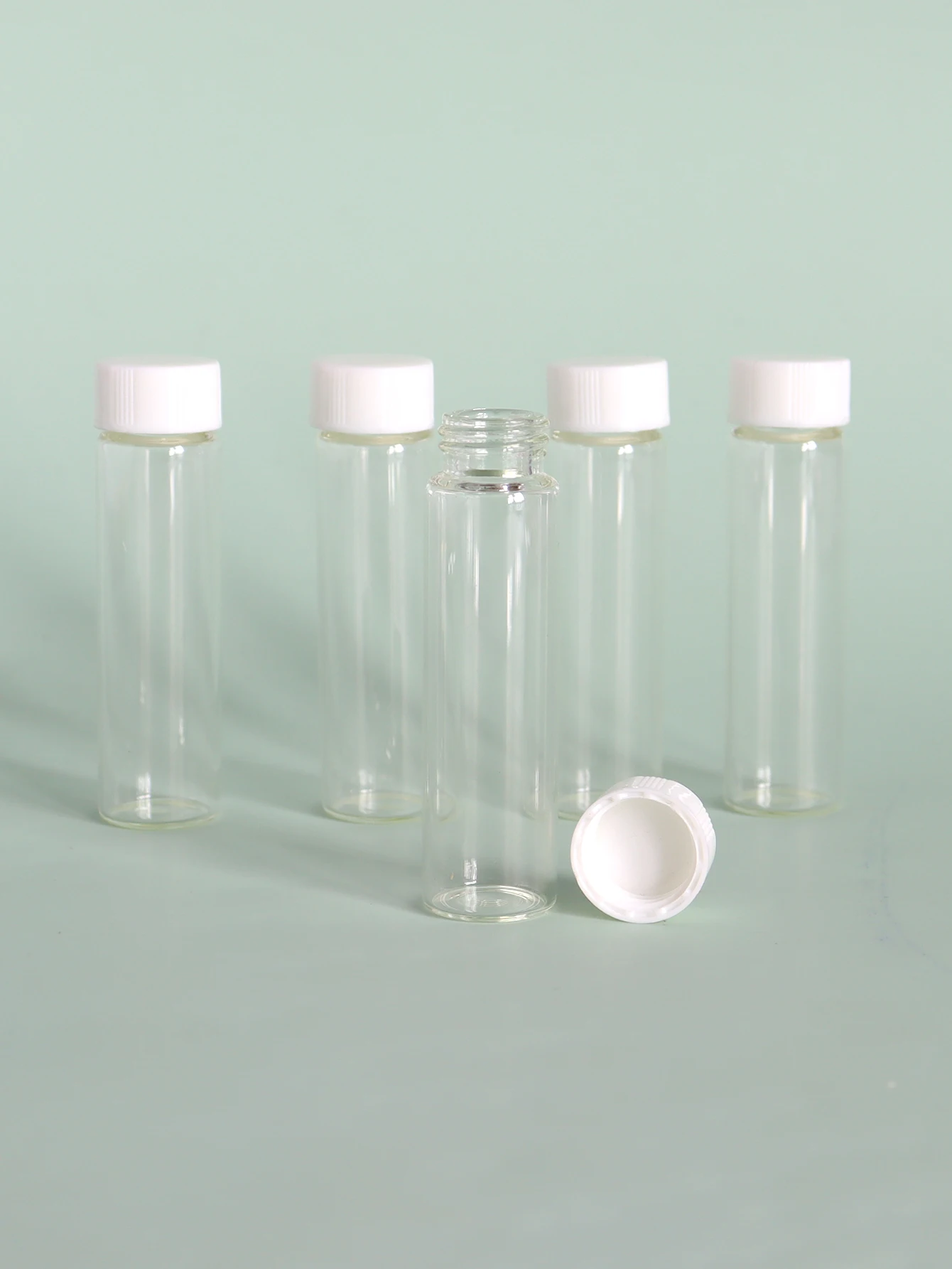 

50x10 мл мини пустые многоразовые прозрачные маленькие стеклянные бутылки (флаконы) с закручивающейся крышкой 10cc 1/3 унции янтарные образцы стеклянные контейнеры