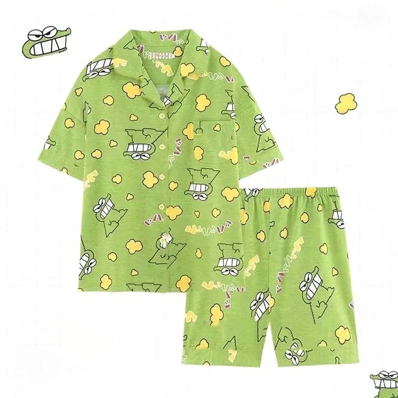Пижамы Kawaii Мультяшные Crayon Shin Chan летние аниме шорты с коротким рукавом удобные для кожи повседневная одежда для девочек
Пижамы Kawaii Мультяшные Crayon Shin Chan летние аниме шорты с коротким рукавом удобные для кожи повседневная одежда для девочек