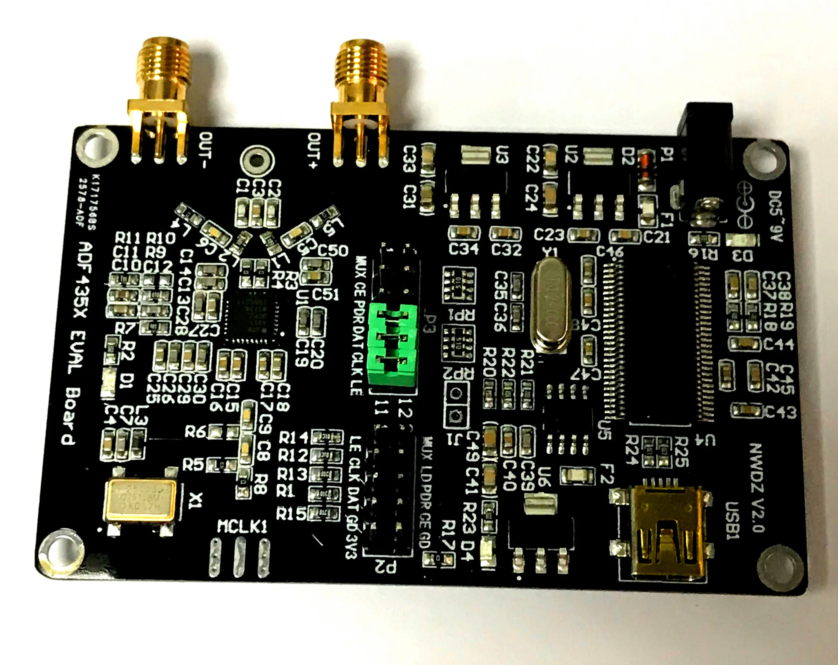 

ADF4350 1 Development Board 35M-4.4G Signal Source Official PCsoftware Control Point Frequency Frequency Hopping Frequency Sweep