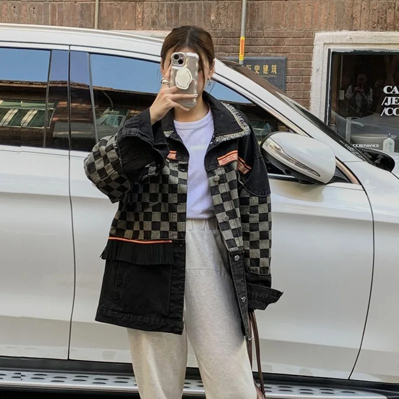 Винтажная клетчатая женская джинсовая куртка Harajuku в стиле пэчворк с бахромой синяя черная Осенняя верхняя одежда Свободные повседневные джинсовые куртки с длинным рукавом пальто
Винтажная клетчатая женская джинсовая куртка Harajuku в стиле пэчворк с бахромой синяя черная Осенняя верхняя одежда Свободные повседневные джинсовые куртки с длинным рукавом пальто