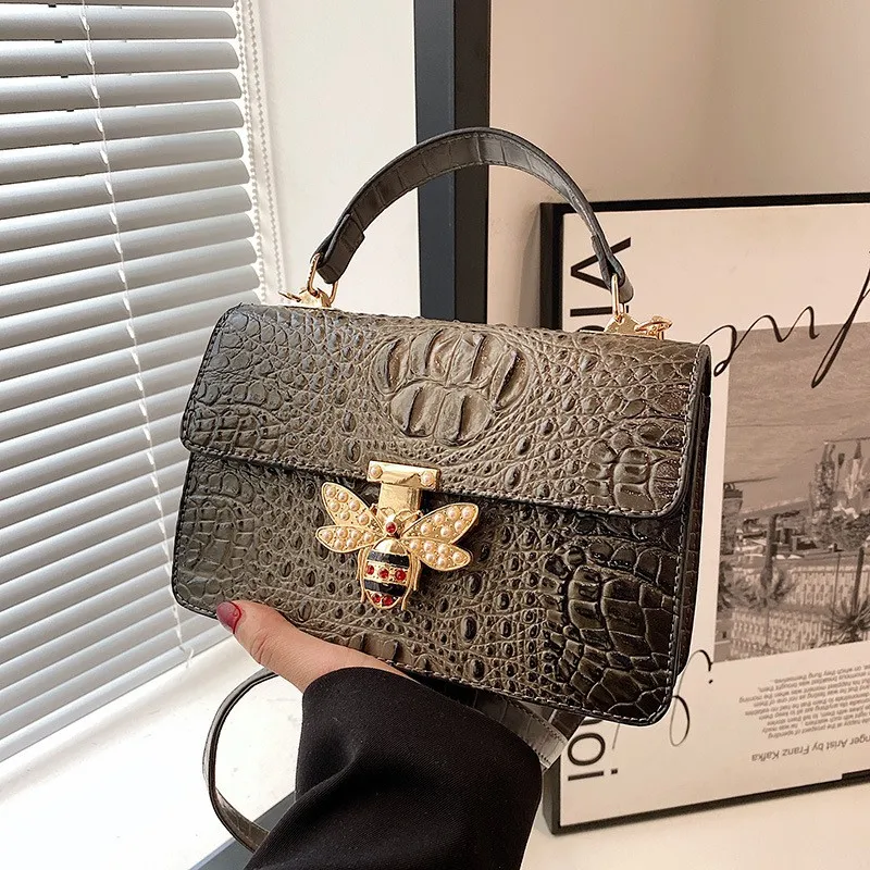 Women Bags Square Crocodile 2023 New Trend Handbags Retro Design Luxury Crossbody Bags Female Totes Shoulder Handbags for Women
Women Bags Square Crocodile 2023 New Trend Handbags Retro Design Luxury Crossbody Bags Female Totes Shoulder Handbags for Women