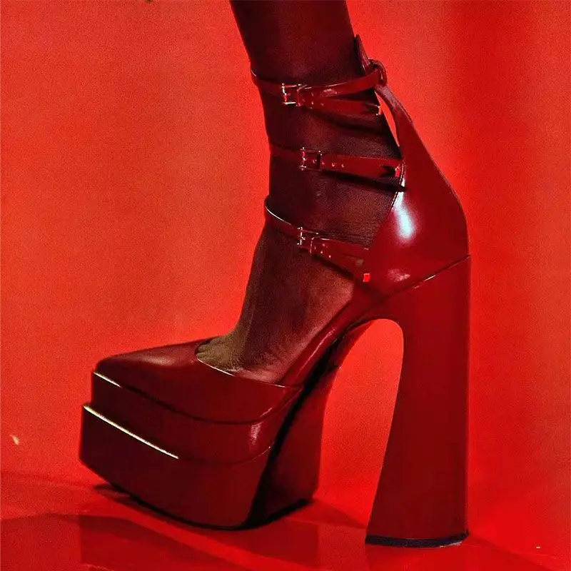 Pointed head shallow mouth fashion sexy increase thick heel patent leather rivet large party single shoe female
Pointed head shallow mouth fashion sexy increase thick heel patent leather rivet large party single shoe female
