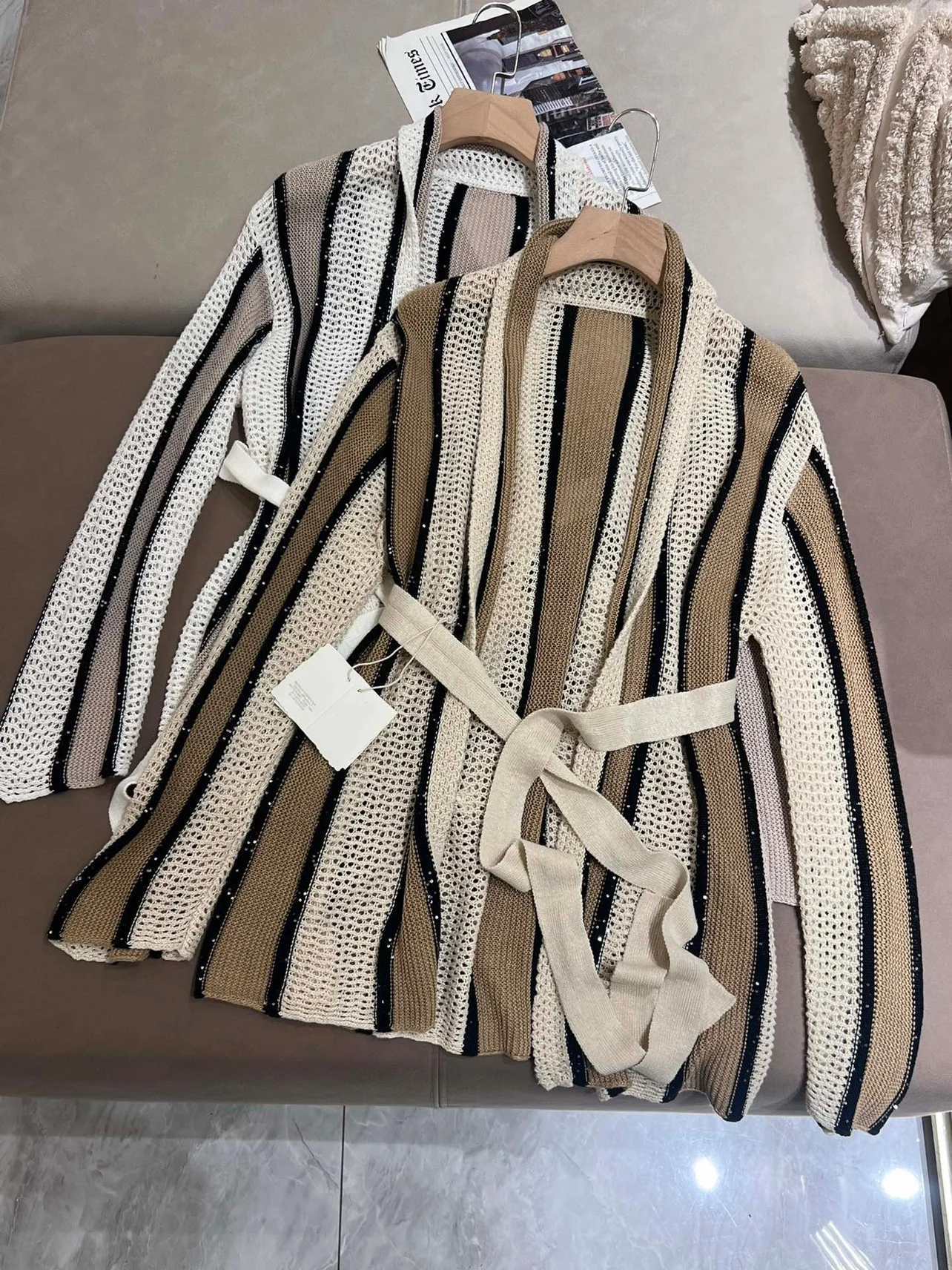 Summer 2024 Women's Striped Cardigan Long Sleeves Hollow Knit Sequins WaistBand Coat For Female Woman's Clothing
Summer 2024 Women's Striped Cardigan Long Sleeves Hollow Knit Sequins WaistBand Coat For Female Woman's Clothing