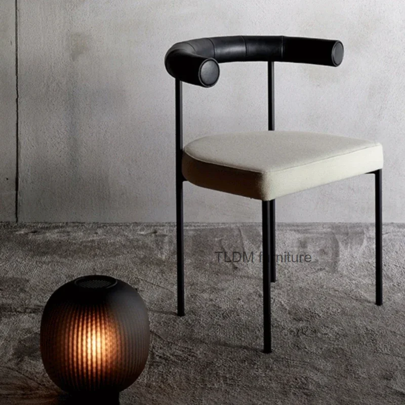 

Барный стул в скандинавском стиле, современные кофейные Ретро стулья для макияжа и столовой, простой минималистичный нордический табурет альт, домашняя мебель HD50BY