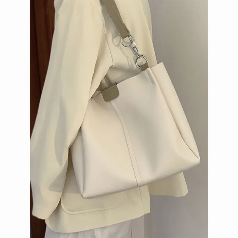 Luxury Fashion Quality Women Tote Bags Large Capacity Shopper Shoulder Bag Pure Color Soft PU Leather Female Handbags 2023 Q548
Luxury Fashion Quality Women Tote Bags Large Capacity Shopper Shoulder Bag Pure Color Soft PU Leather Female Handbags 2023 Q548