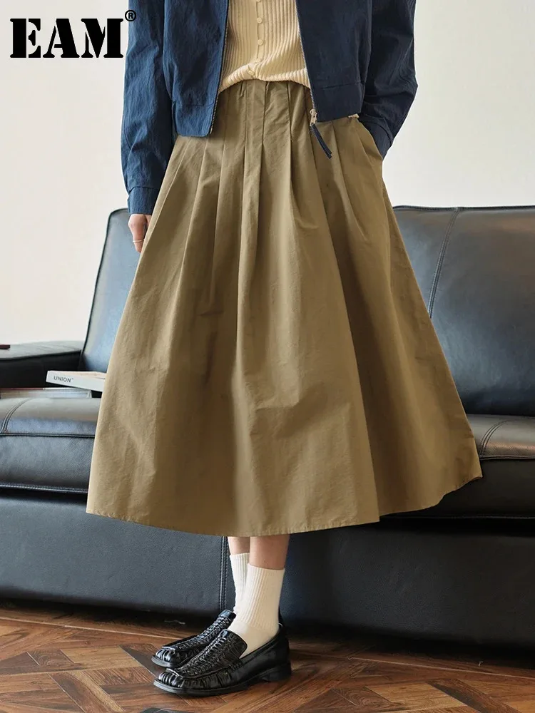 

[EAM] High Elastic Waist Khaki Pleated Causal Half-body Skirt Loose Fit Women Fashion Tide New Spring Autumn 2024 1DH0004