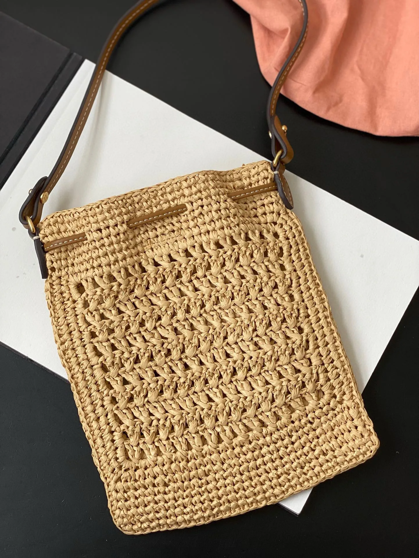 

Stylish Raffia Straw Tote Bag for Women's bag Large Capacity Casual Design Perfect Summer Beach or Shopping raffia tote handbag