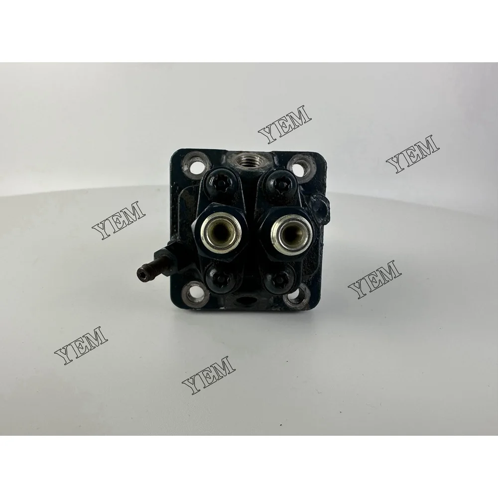 Топливный Инжекционный насос 16001-51012 для двигателя Kubota Z602 Z482 Z402
Топливный Инжекционный насос 16001-51012 для двигателя Kubota Z602 Z482 Z402