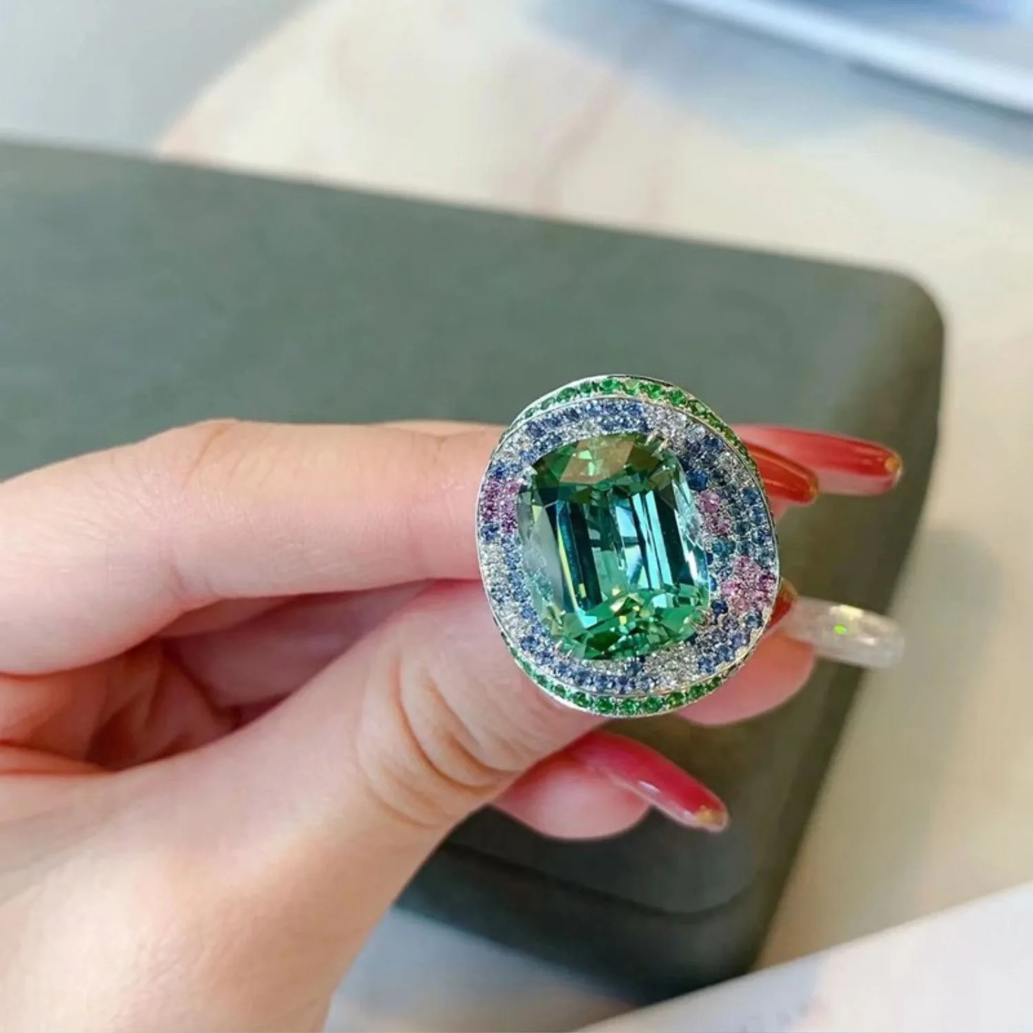 S925 Sterling Silver Emerald Ring for Women Anillos De Silver 925 Jewelry Wedding Bands Origin Emerald Ring Jewellry Bizuteria
S925 Sterling Silver Emerald Ring for Women Anillos De Silver 925 Jewelry Wedding Bands Origin Emerald Ring Jewellry Bizuteria