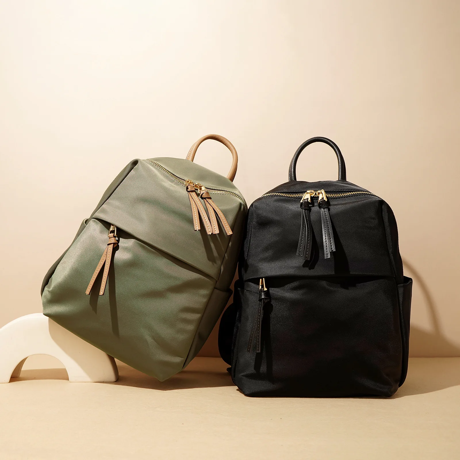 Ins Stylish Casual Outdoor Backpack Unisex Waterproof Nylon Travel Backpack Daily Contrast Ladies Backpack
Ins Stylish Casual Outdoor Backpack Unisex Waterproof Nylon Travel Backpack Daily Contrast Ladies Backpack