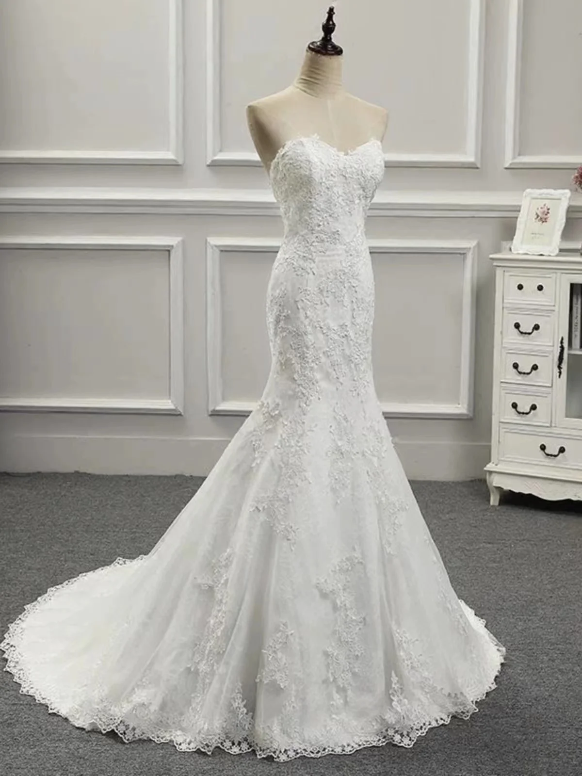 

Elegant Sweetheart Mermaid Strapless Wedding Dress 2024 White Open Back Lace Applique Bridal Gown Sweep Train Vestido De Novia