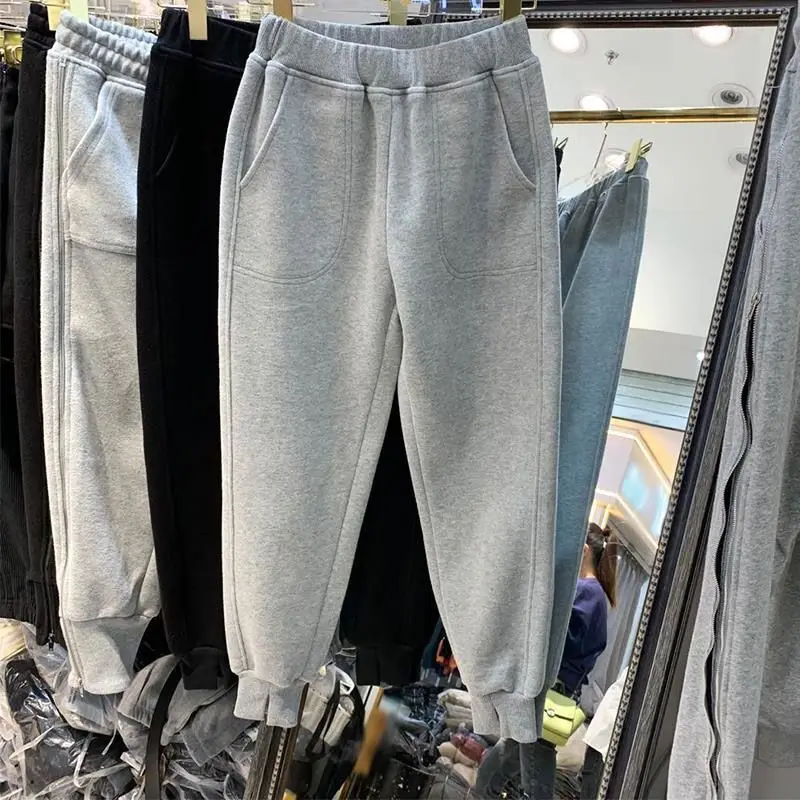 Women's Harem Sports Pants Casual Urban Sweatpants Vintage Joggers Harajuku Korean Fashion Streetwear Female Trouser Suits 2022
Women's Harem Sports Pants Casual Urban Sweatpants Vintage Joggers Harajuku Korean Fashion Streetwear Female Trouser Suits 2022