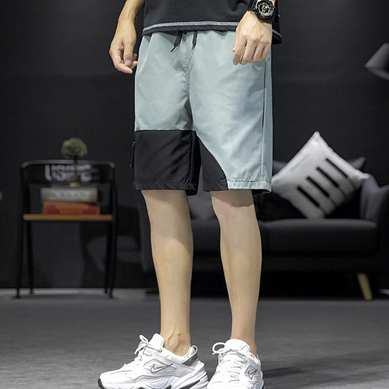 2022 Summer Knee Length Short Sweatpants Men Colorblock Print Shorts Loose Drawstring Pockets Short Pants Bottoms High Quality
2022 Summer Knee Length Short Sweatpants Men Colorblock Print Shorts Loose Drawstring Pockets Short Pants Bottoms High Quality