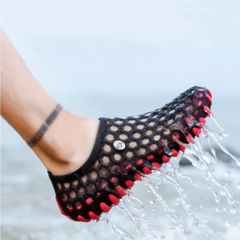 Summer Men Shoes Man Designer Sandals Clogs Garden Beach Shoes Women Sandals Light Slip-on Jelly Shoes Slippers Water Shoes
Summer Men Shoes Man Designer Sandals Clogs Garden Beach Shoes Women Sandals Light Slip-on Jelly Shoes Slippers Water Shoes