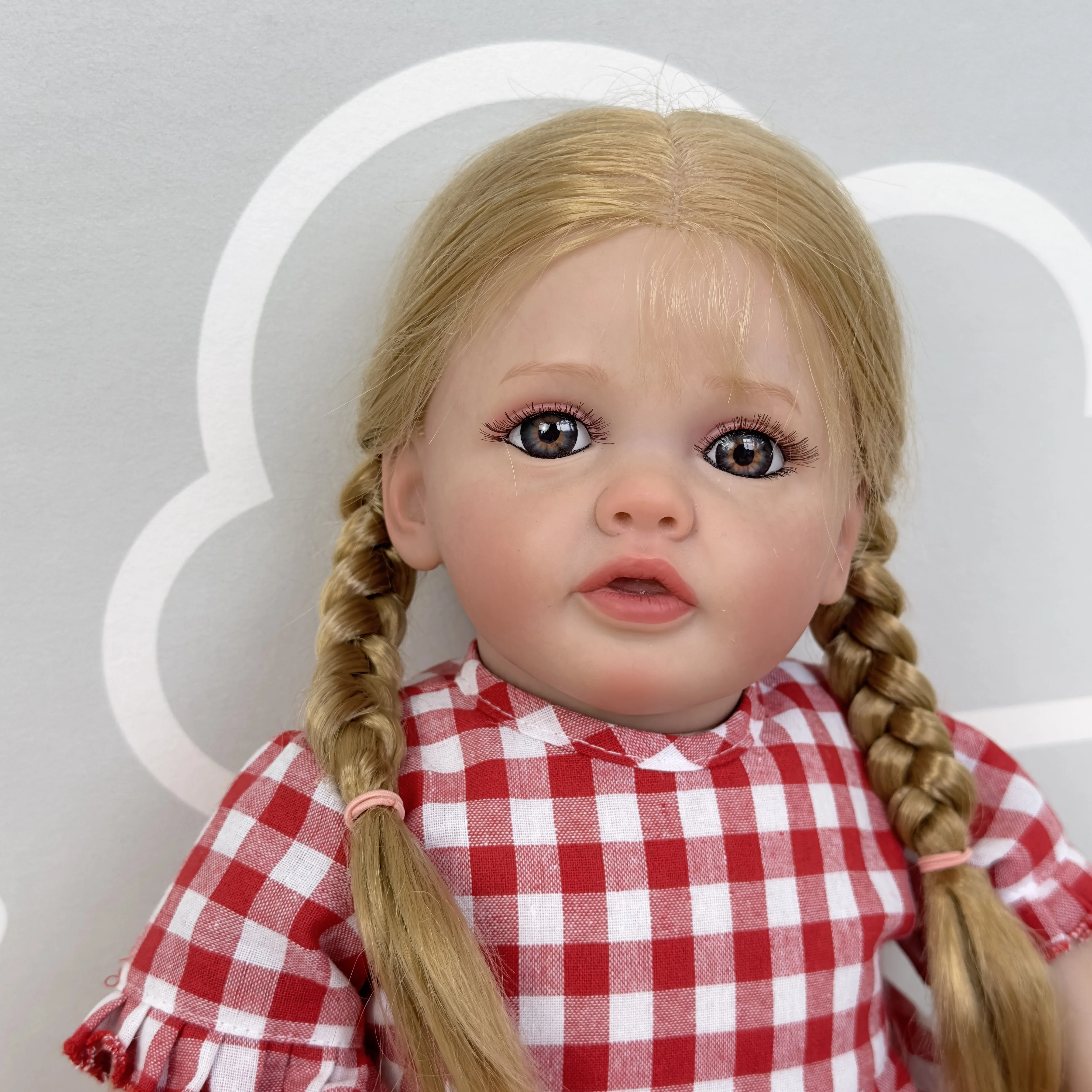 60CM 3D Skin Hand Paintes Soft Silicone Reborn Big Baby Doll Toy Toddler Betty Girl Realistic Blonde Hair Bebe Toys
60CM 3D Skin Hand Paintes Soft Silicone Reborn Big Baby Doll Toy Toddler Betty Girl Realistic Blonde Hair Bebe Toys