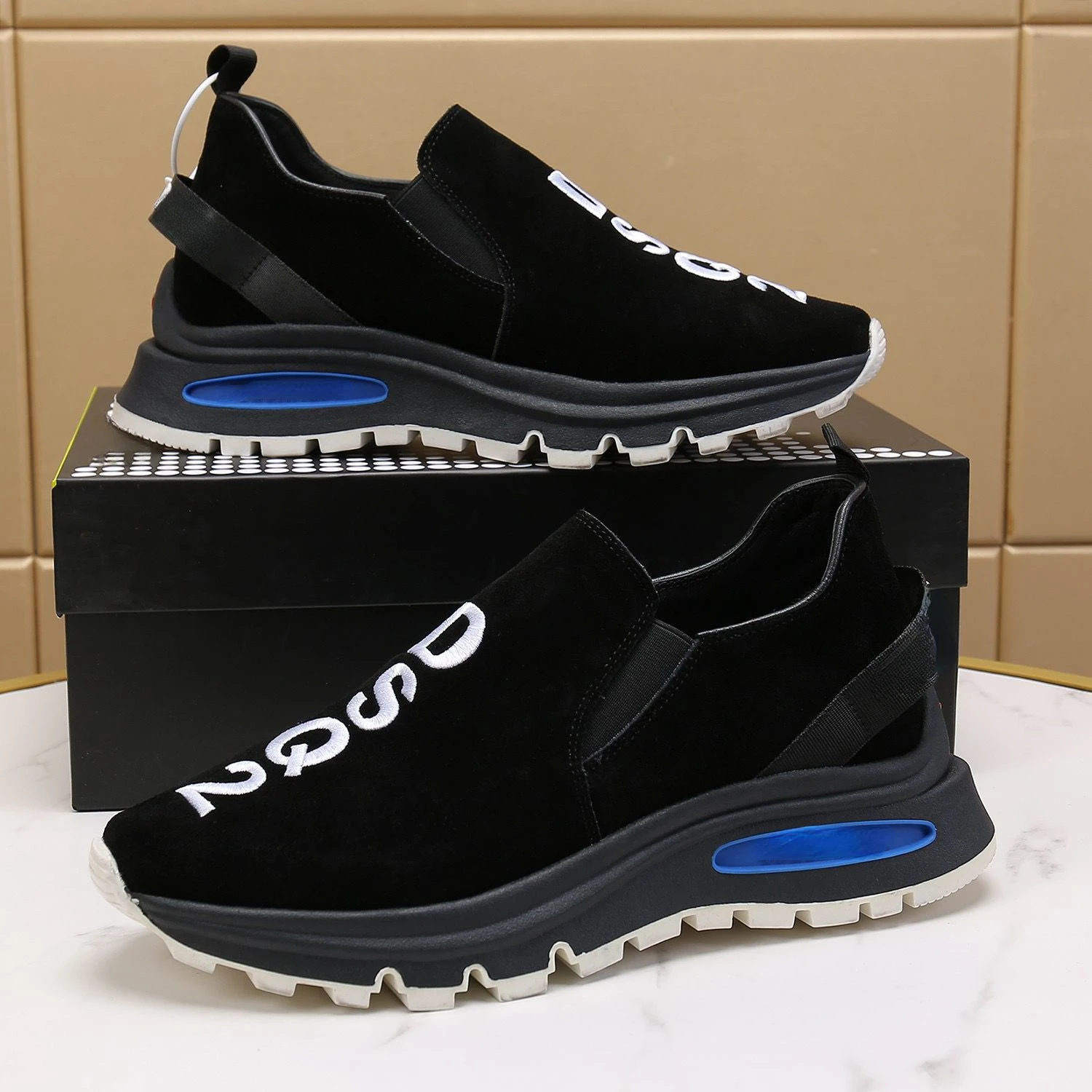 

2023 Men Italy Luxury Brand Embroidery DSQ2 Slip-on Casual Shoes Sneakers Dsq2 HEIGHT INCREASING Outwear Tenis Masculino
