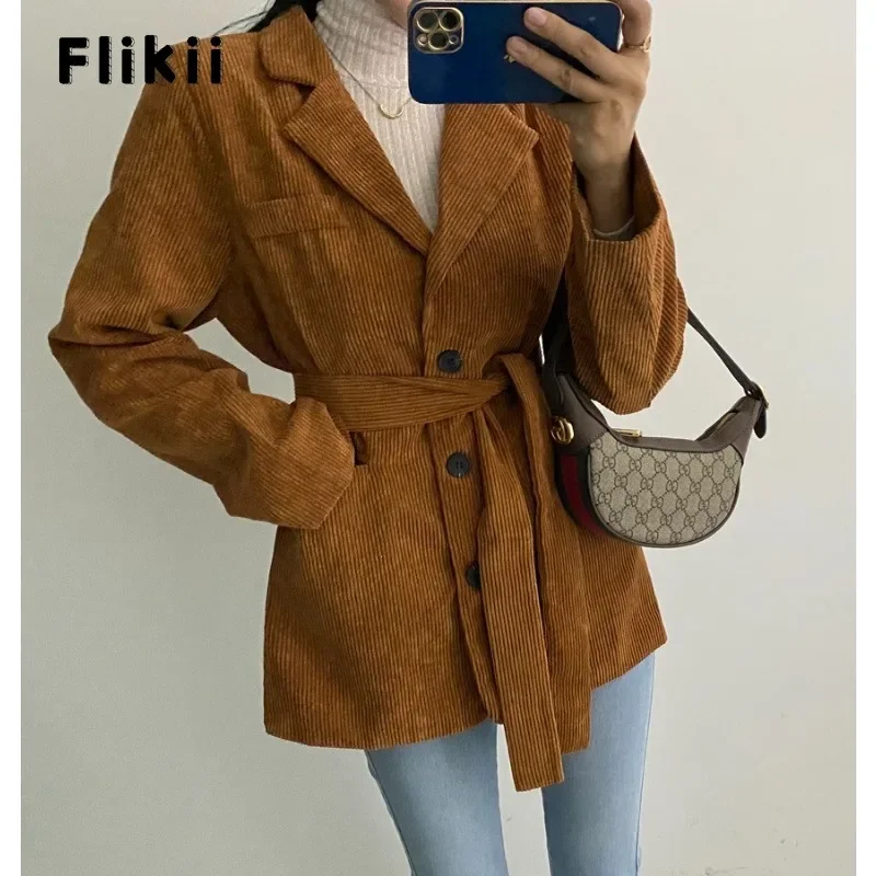 Women Retro Corduray Office Lady Solid Color Notched Collar Long Sleeve Blazers 2023 Winter Vintage Casual Loose Tailored Coat
Women Retro Corduray Office Lady Solid Color Notched Collar Long Sleeve Blazers 2023 Winter Vintage Casual Loose Tailored Coat