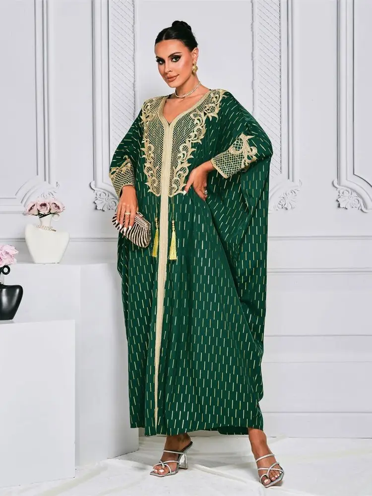 

Green Tassels Embroidered Batwing Abaya Dubai Luxury 2024 Muslim Maxi Kaftan Dresses Abayas For Women Islam Robe Djellaba Femme