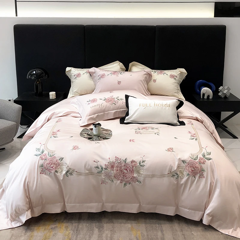

Комплект постельного белья из розового египетского хлопка с роскошной цветочной вышивкой, пододеяльник, простыня, наволочки, однотонный дизайн с широкими краями, домашний текстиль
