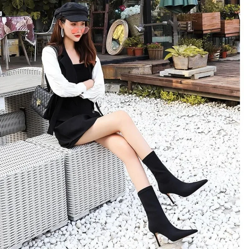 Sexy High Heel Sock Boots Women Mid-Calf Boots Pointed Stretch Fabric Thin Heeled Women Boots Autumn Winter Shoes Female Booties
Sexy High Heel Sock Boots Women Mid-Calf Boots Pointed Stretch Fabric Thin Heeled Women Boots Autumn Winter Shoes Female Booties