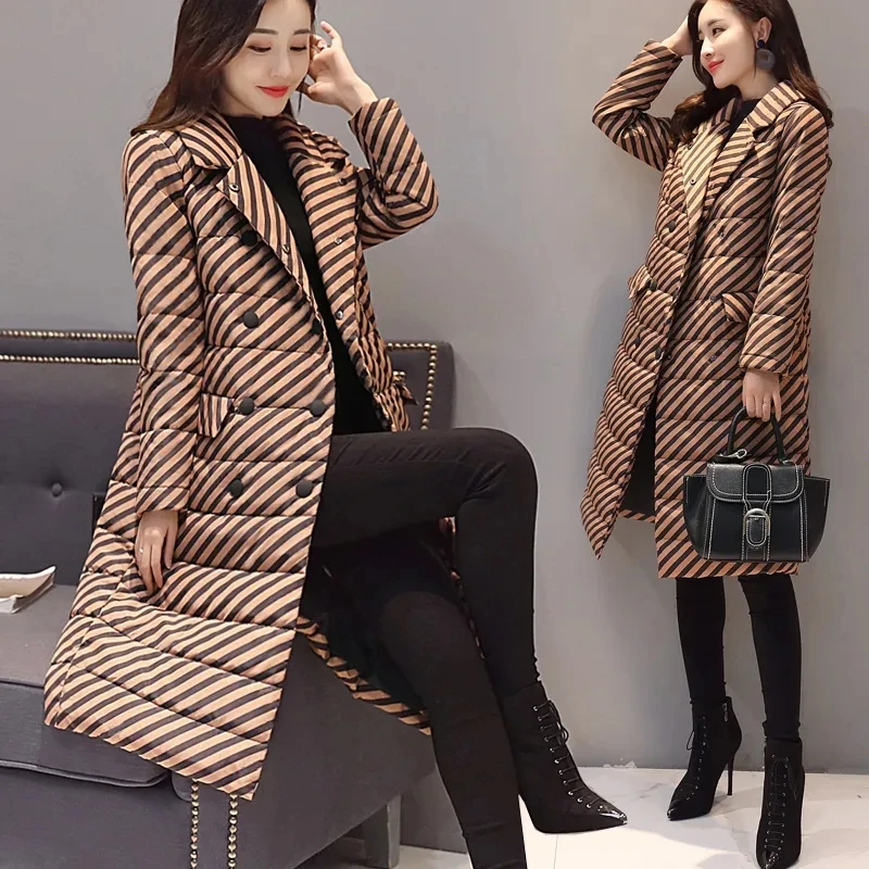 Пуховик женская одежда Новинка Зима 2023 легкая куртка на белом утином пуху полосатая модная Длинная женская верхняя одежда большого размера
Пуховик женская одежда Новинка Зима 2023 легкая куртка на белом утином пуху полосатая модная Длинная женская верхняя одежда большого размера