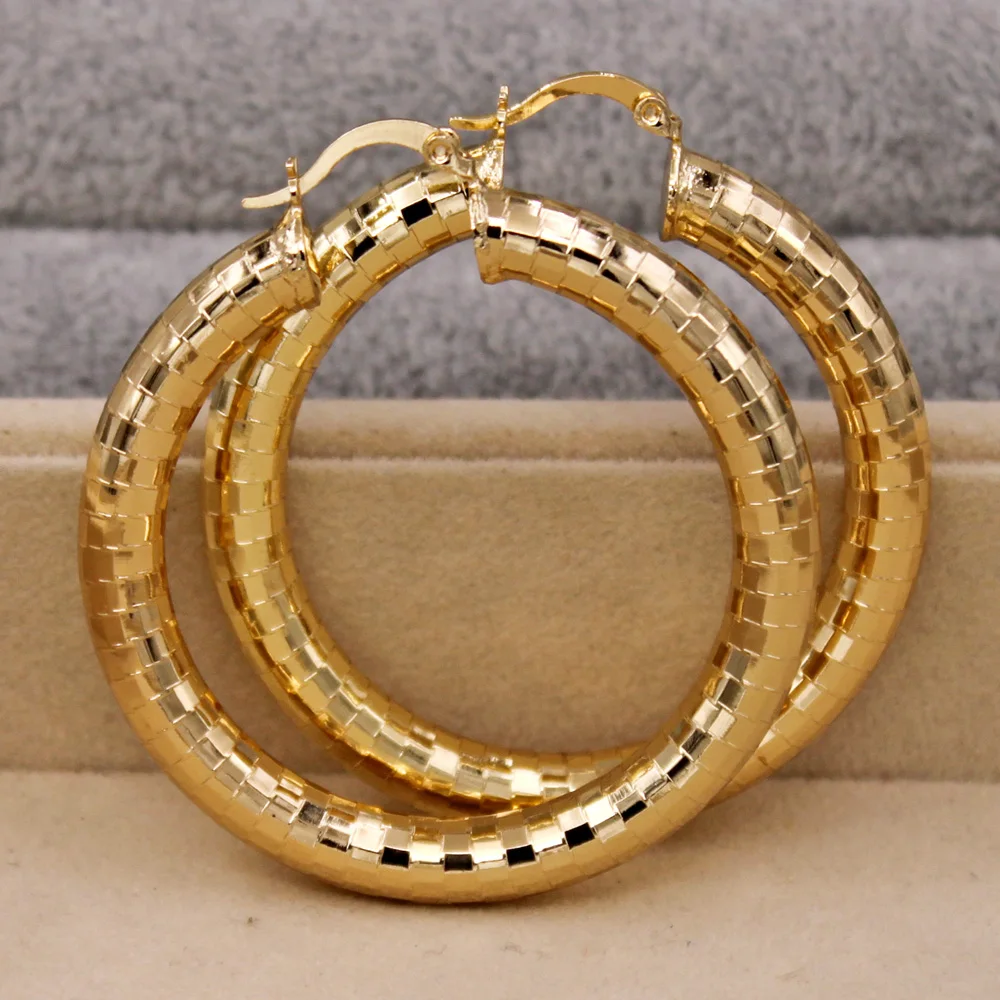 20 Pairs/lot Trendy Gold Copper Plated Round Hoop Earrings For Women Fashion Jewelry Accessories Wedding Birthday Gift
20 Pairs/lot Trendy Gold Copper Plated Round Hoop Earrings For Women Fashion Jewelry Accessories Wedding Birthday Gift