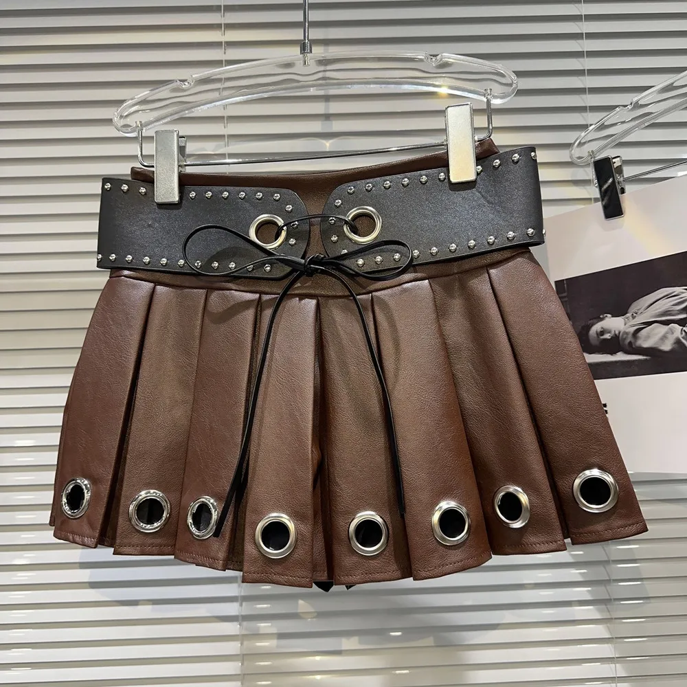 2023 Autumn Winter New Street Hot Girl Metal Ring Rivet Wide Belt Punk Leather Skirt Female Mini Skirts High Waist Pleated Skirt
2023 Autumn Winter New Street Hot Girl Metal Ring Rivet Wide Belt Punk Leather Skirt Female Mini Skirts High Waist Pleated Skirt