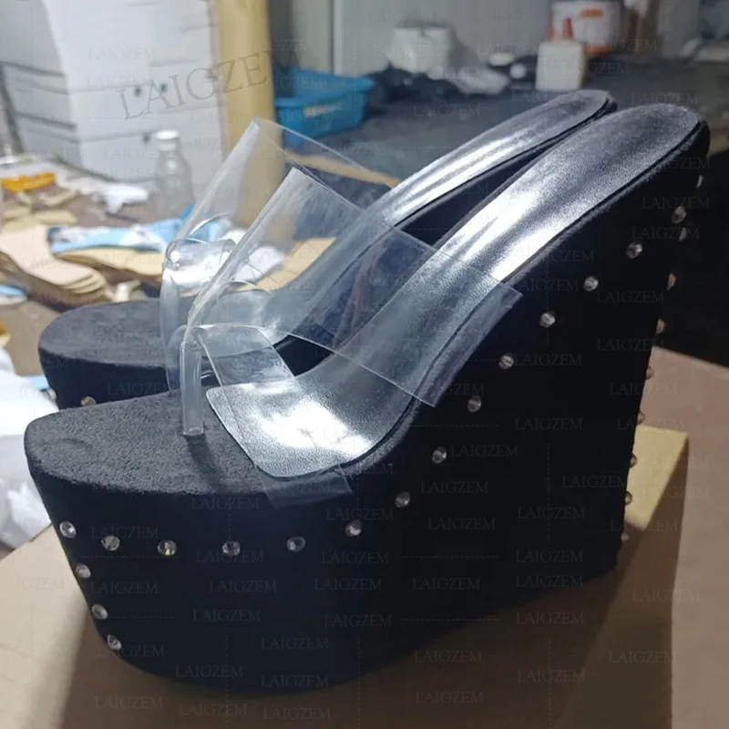 SEIIHEM Women Pumps Platform Wedges Studded Clear PVC Flip Flop 20CM Mules High Heels Sandals Ladies Shoes Woman Big Size 41 48
SEIIHEM Women Pumps Platform Wedges Studded Clear PVC Flip Flop 20CM Mules High Heels Sandals Ladies Shoes Woman Big Size 41 48