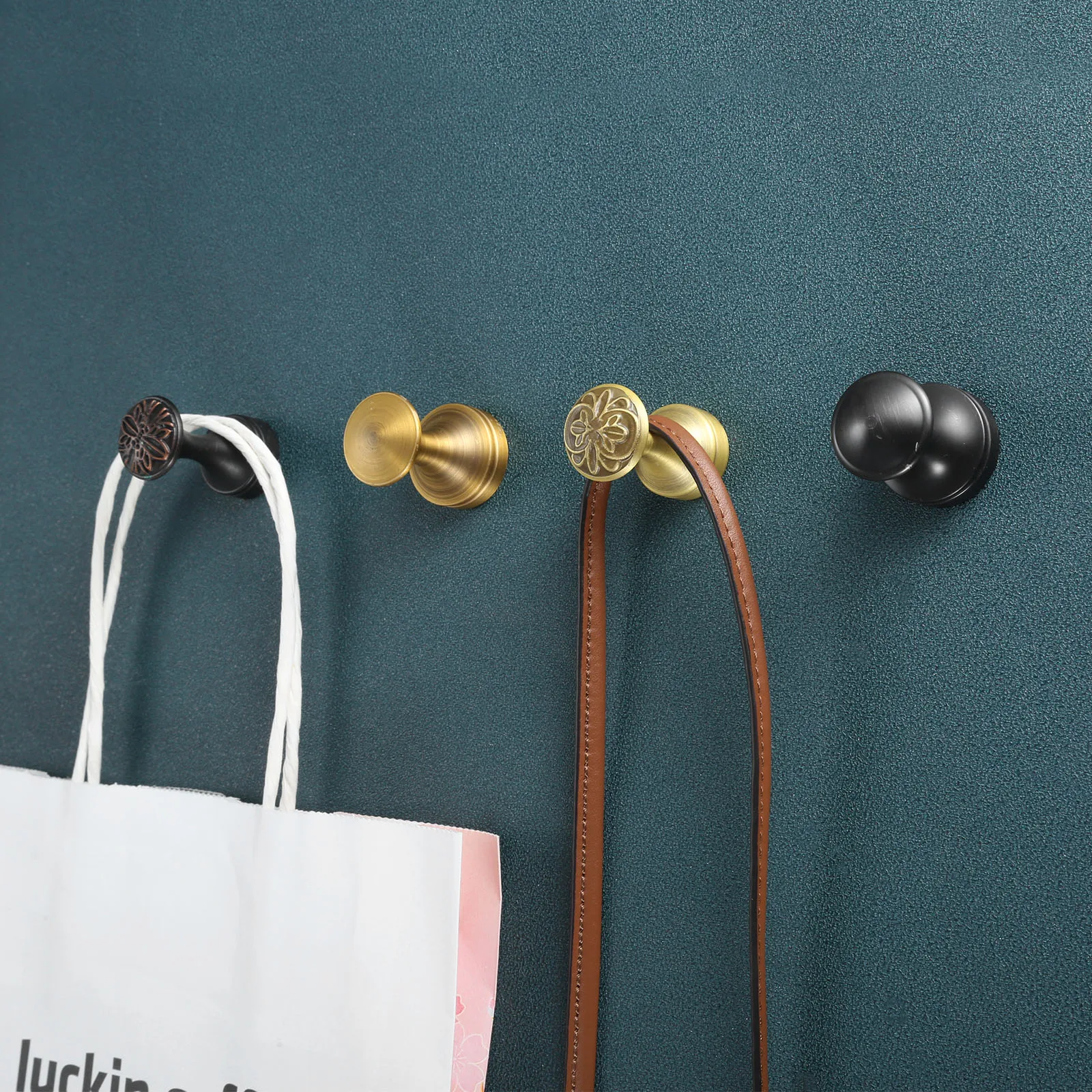 Antique Wall Mounted Hook Durable Brass Hanger W/screw for Hanging Organizing Towels Clothes Bedrooms Bathrooms Closet Robe Hook
Antique Wall Mounted Hook Durable Brass Hanger W/screw for Hanging Organizing Towels Clothes Bedrooms Bathrooms Closet Robe Hook