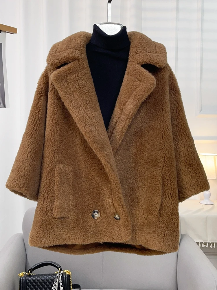 Teddy Bear Coat Short Lamb Hair Suit Collar Winter New Sheep Fleece Fur Coat for Women and Youth
Teddy Bear Coat Short Lamb Hair Suit Collar Winter New Sheep Fleece Fur Coat for Women and Youth