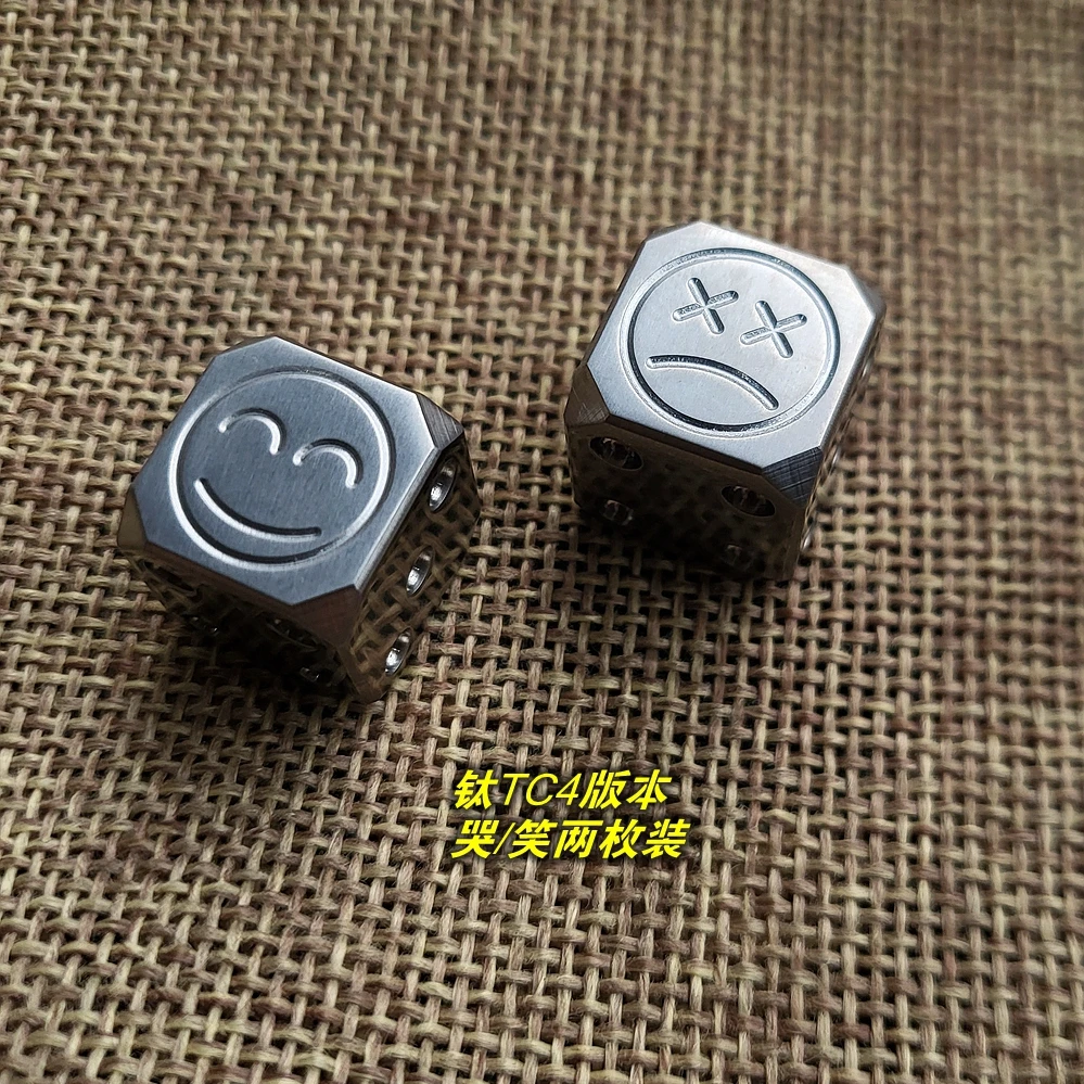 

2PCS Titanium Alloy Dice Wine Table Game Fate Dice Cultural Creative Titanium Alloy Chiller Guessing Dice